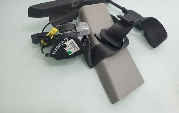 Opel Zafira C Front seatbelt 13394800 623097200