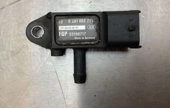 Opel Zafira B Exhaust gas pressure sensor 0281002771 55198717