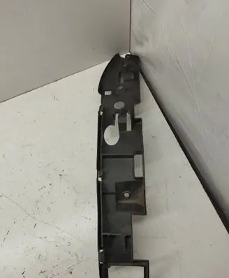 Volkswagen Touareg I Front bumper mounting bracket 7L6807183C