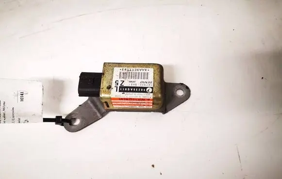 Subaru Legacy Airbag deployment crash/impact sensor 98235AG011 1879000681