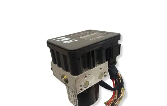 Volvo V50 ABS Pump 30736589 30736588 4N512C405EC