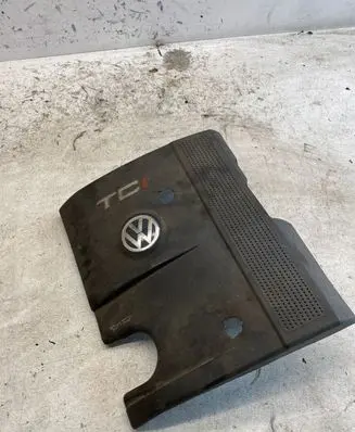 Volkswagen PASSAT B5 Engine cover (trim) 028103935