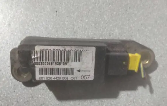 Mercedes-Benz C W203 Airbag deployment crash/impact sensor 0018204426