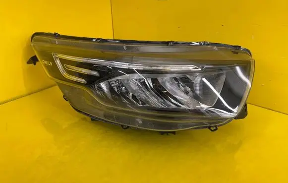 Iveco Daily 6th gen Headlight/headlamp 5802711799