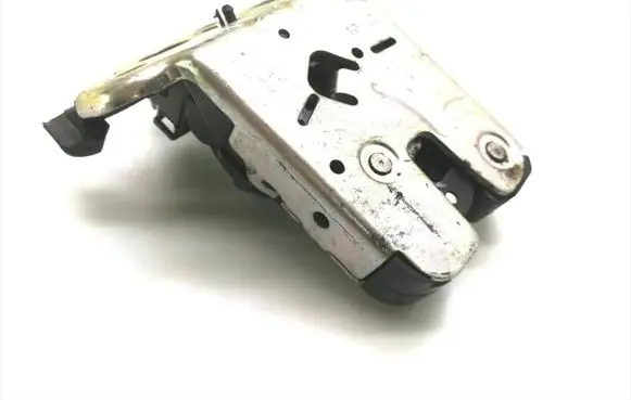 Seat Toledo IV (NH) Tailgate/trunk/boot lock/catch/latch 5E0827505 005018