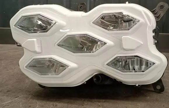 Volkswagen Golf VIII LED Daytime headlight 
