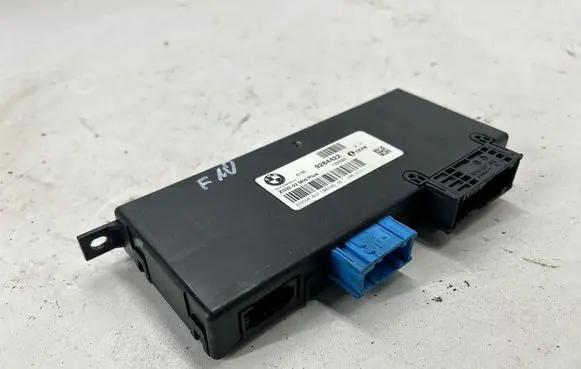 BMW 5 F10 F11 Gateway control module 9284422 122523