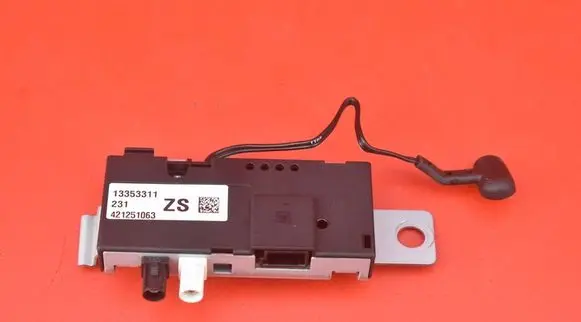 Opel Astra J Sound amplifier 13353311
