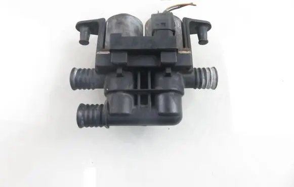BMW X5 E53 Coolant heater control valve 1147412137 8374995