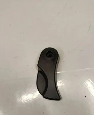 BMW 1 F40 Engine bonnet (hood) release handle 7309608