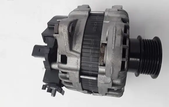 Volvo XC90 Generator/alternator 30659580