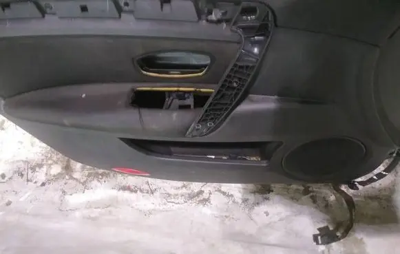Renault Laguna III Front door card panel trim