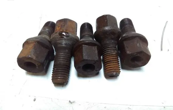 Opel Vectra C Nuts/bolts 