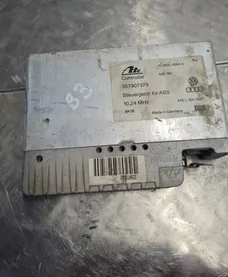 Volkswagen PASSAT B3 ABS control unit/module 357907379