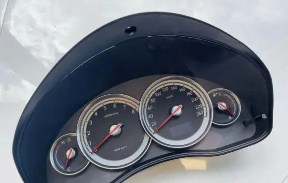 Subaru Legacy Speedometer (instrument cluster) 85012ag130 nsl400l