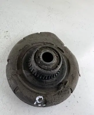 Volvo XC90 Front coil spring rubber mount 