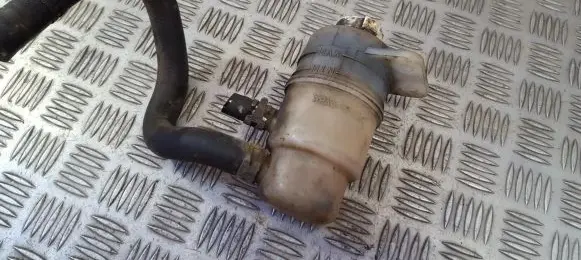 Mitsubishi Space Runner Power steering fluid tank/reservoir