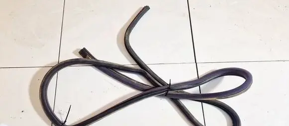 Renault Espace III Rubber seal rear door 