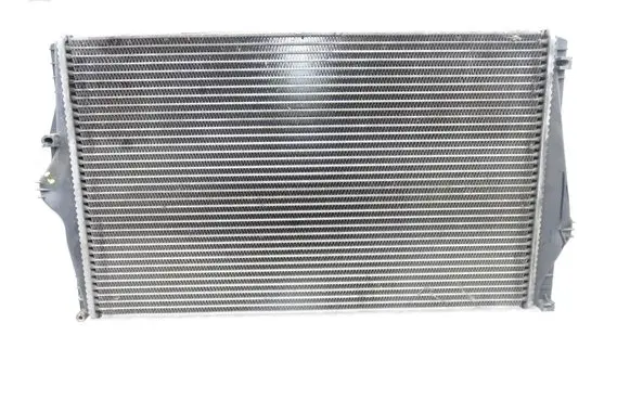 Volvo XC90 Intercooler radiator 874387Q