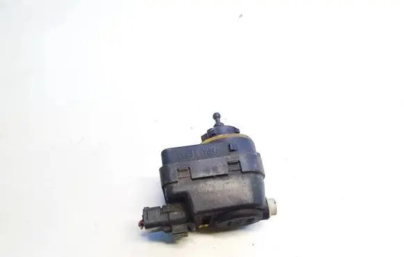 Headlight level adjustment motor
