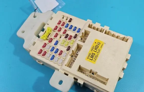 Hyundai ix35 Fuse box set 91950-2S521 IMPRK1359322