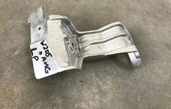 Mercedes-Benz C W205 Radiator mount bracket A2055051800
