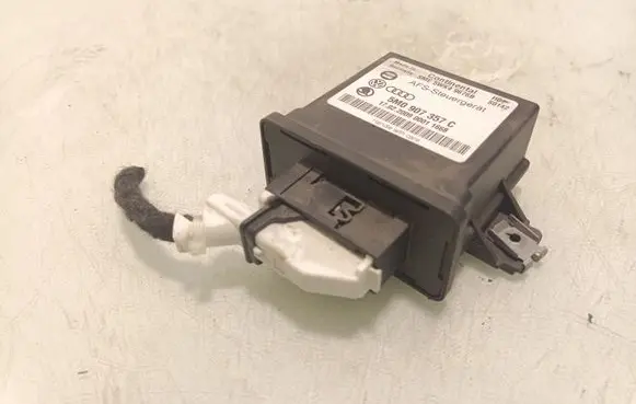 Skoda Octavia Mk2 (1Z) Light module LCM 5M0907357C