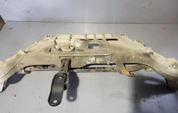 Volkswagen PASSAT B7 Front subframe 7n0199369a