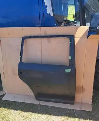 Volkswagen Cross Touran I Rear door 