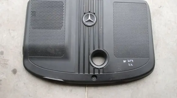 Mercedes-Benz C W204 Engine cover (trim)