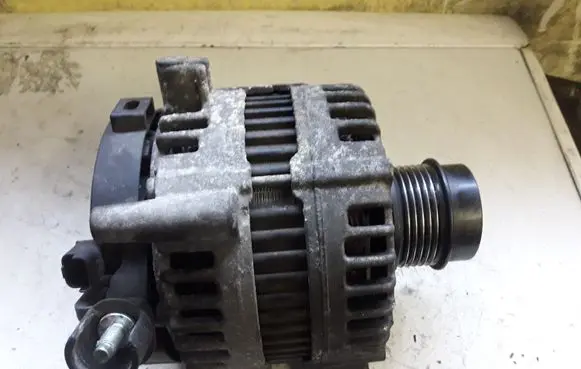 Peugeot 607 Generator/alternator 0121715001