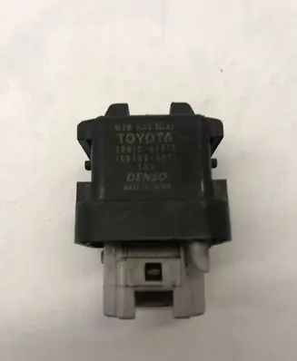 Toyota Avensis T250 Glow plug pre-heat relay 2861067010