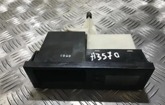 Mazda 323 F Screen/display/small screen