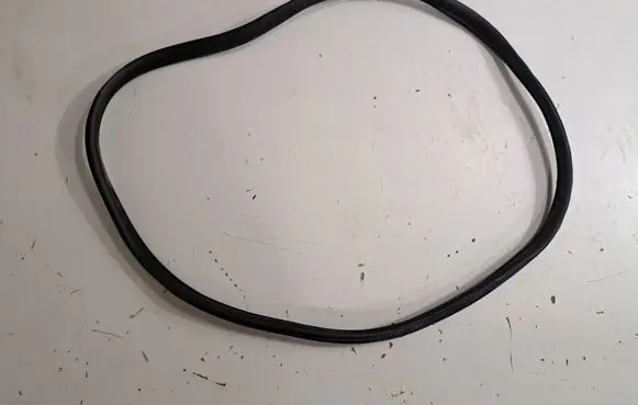 BMW i4 Rubber seal rear door 7482947