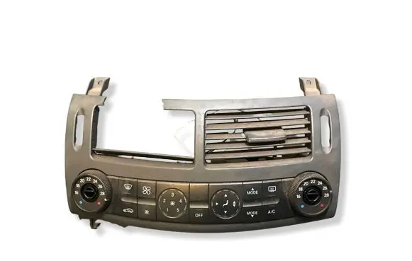 Mercedes-Benz E W211 Climate control unit 2118300390 00030606 90047675