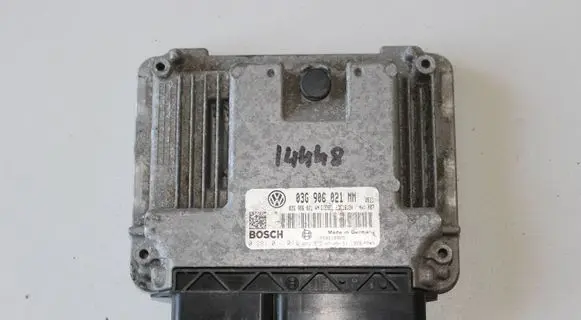 Volkswagen Touran I Engine control unit/module 03G906021MM 0281014044