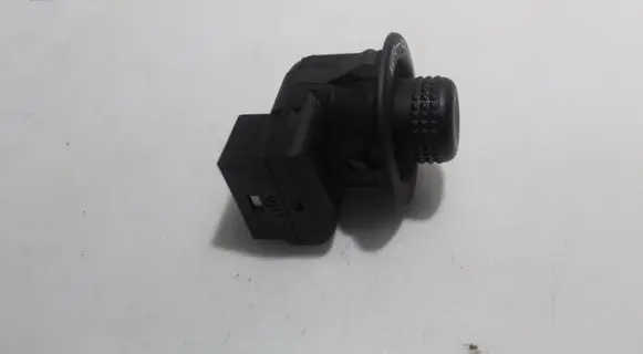 Jaguar XF Wing mirror switch