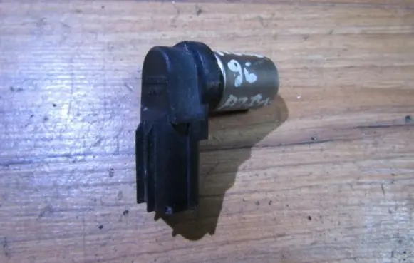 Mazda 626 Crankshaft position sensor 0296000780 fsd718230