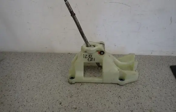 Hyundai i20 (PB PBT) Gear shifter/selector 