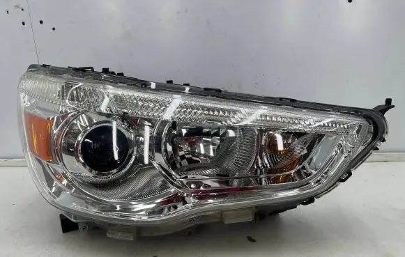 Mitsubishi Outlander Headlight/headlamp