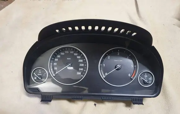 BMW 5 F10 F11 Speedometer (instrument cluster) 9280483