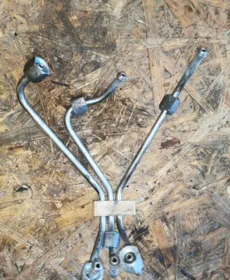 Volvo S60 Fuel injector supply line/pipe 1006