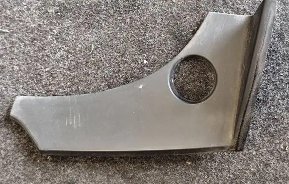 Audi TT Mk1 Rear/tail light trim molding 8N0807534