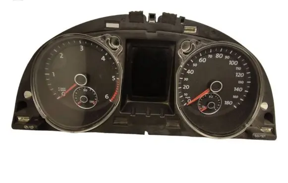 Volkswagen PASSAT CC Speedometer (instrument cluster) 3C8920971A 010526