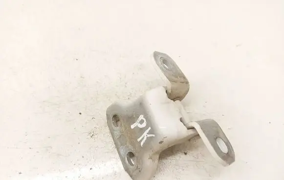 Toyota RAV 4 (XA30) Rear door lower hinge 