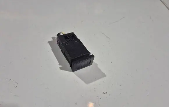 Windscreen/window heater switch