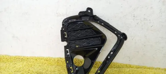 Hyundai Tucson LM Front bumper lower grill 86524-D7700
