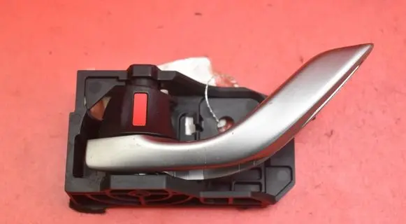 Mazda 3 II Front door interior handle KD53T8315