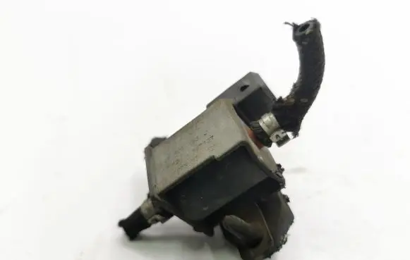 Vacuum valve