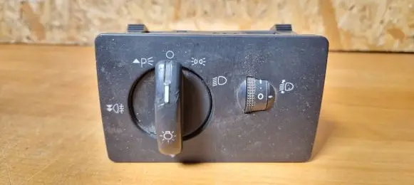 Ford Focus C-MAX Light switch 4m5t13a024